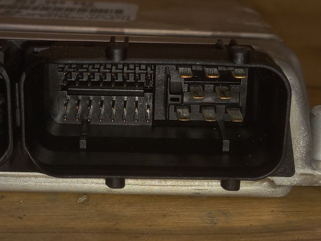 bontott AUDI A4 B6 Motorvezérlő