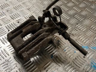 bontott AUDI A4 B6 Bal hátsó Féknyereg Munkahengerrel