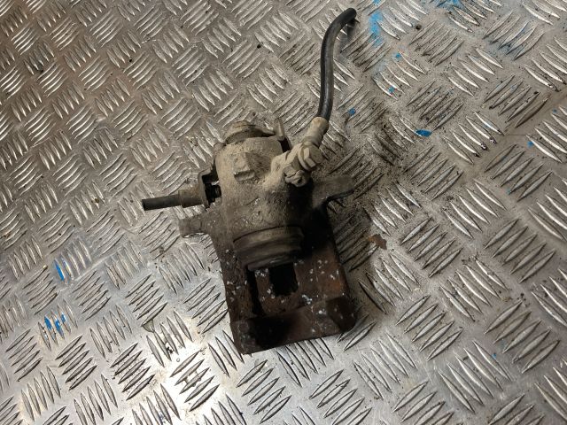 bontott AUDI A4 B6 Bal hátsó Féknyereg Munkahengerrel