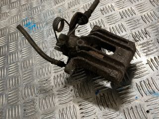 bontott AUDI A4 B6 Bal hátsó Féknyereg Munkahengerrel