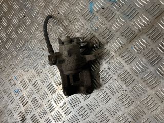 bontott AUDI A4 B6 Jobb hátsó Féknyereg Munkahengerrel