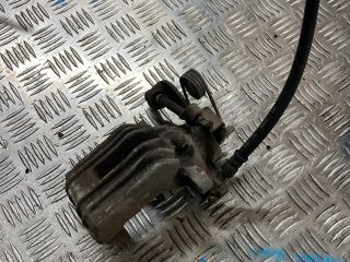 bontott AUDI A4 B6 Jobb hátsó Féknyereg Munkahengerrel