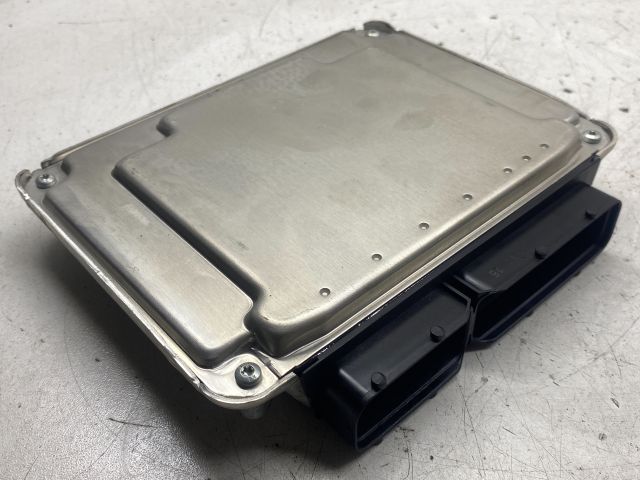 bontott AUDI A4 B6 Motorvezérlő