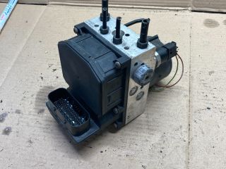 bontott AUDI A4 B6 ABS Kocka