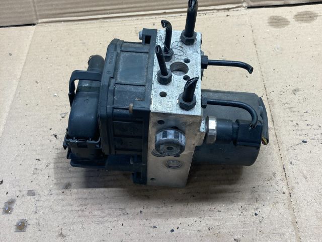 bontott AUDI A4 B6 ABS Kocka