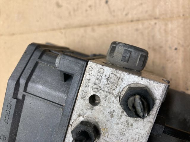 bontott AUDI A4 B6 ABS Kocka