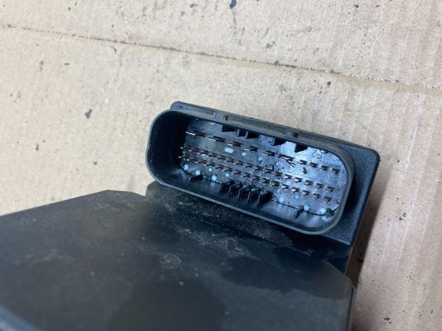 bontott AUDI A4 B6 ABS Kocka