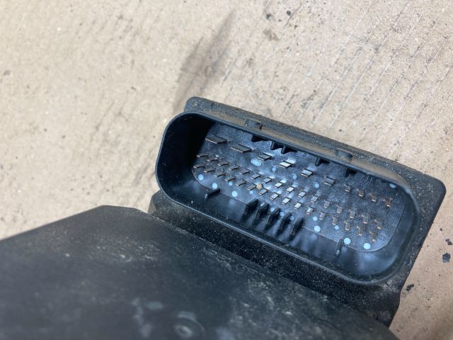 bontott AUDI A4 B6 ABS Kocka