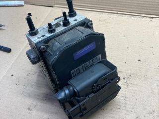 bontott AUDI A4 B6 ABS Kocka