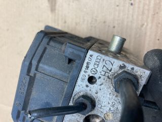 bontott AUDI A4 B6 ABS Kocka