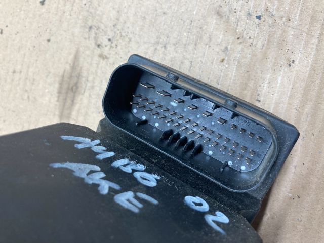 bontott AUDI A4 B6 ABS Kocka