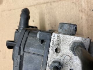 bontott AUDI A4 B6 ABS Kocka