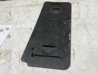 bontott AUDI A4 B6 Akkumulátor Fedél