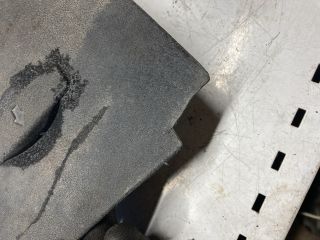 bontott AUDI A4 B6 Akkumulátor Fedél