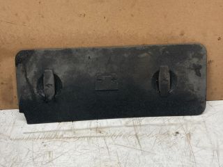 bontott AUDI A4 B6 Akkumulátor Fedél