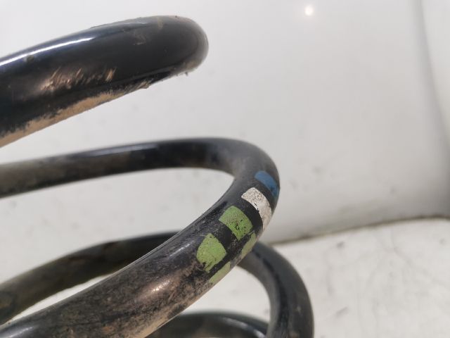 bontott AUDI A4 B6 Bal első Rugó