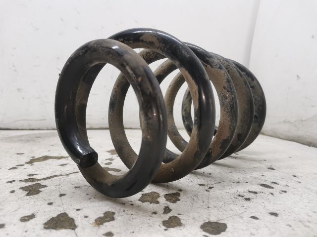 bontott AUDI A4 B6 Bal első Rugó