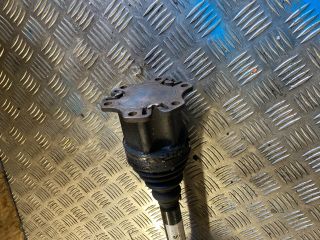 bontott AUDI A4 B6 Bal Féltengely