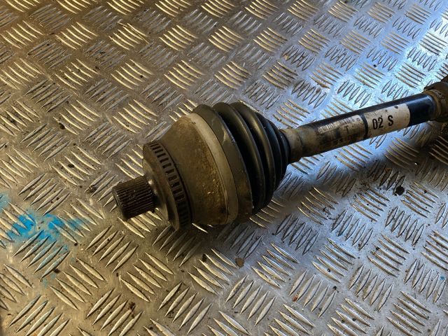 bontott AUDI A4 B6 Bal Féltengely