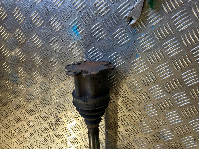 bontott AUDI A4 B6 Bal Féltengely