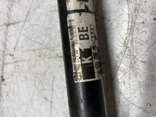 bontott AUDI A4 B6 Bal Féltengely