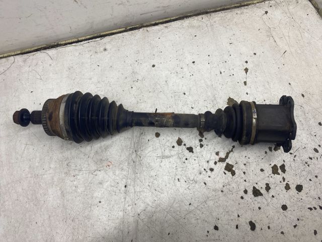 bontott AUDI A4 B6 Bal Féltengely