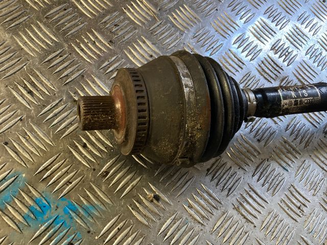 bontott AUDI A4 B6 Bal Féltengely