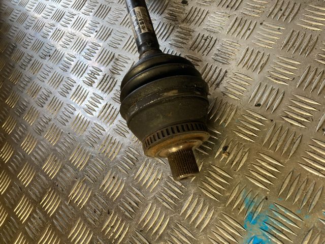 bontott AUDI A4 B6 Bal Féltengely