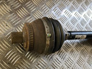 bontott AUDI A4 B6 Bal Féltengely