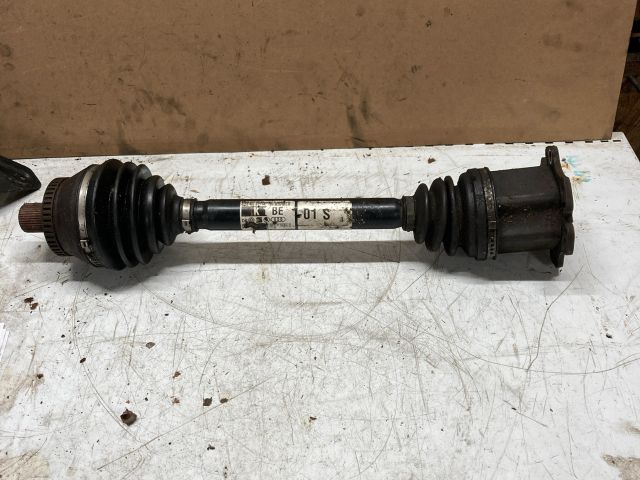 bontott AUDI A4 B6 Bal Féltengely