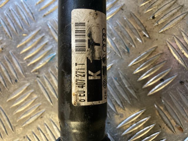 bontott AUDI A4 B6 Bal Féltengely