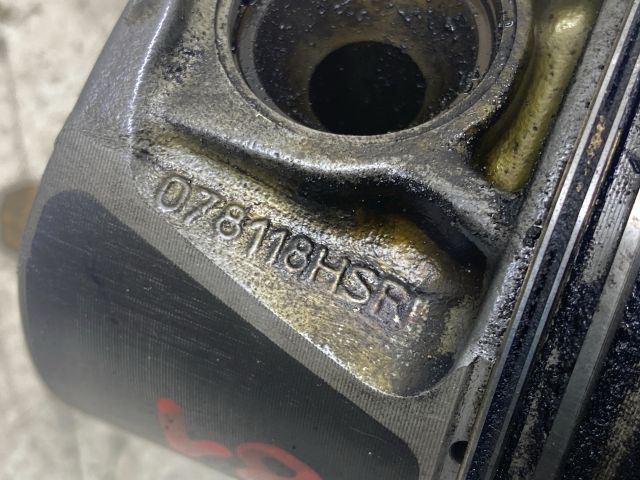 bontott AUDI A4 B6 Dugattyú és Hajtókar