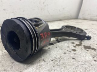 bontott AUDI A4 B6 Dugattyú és Hajtókar