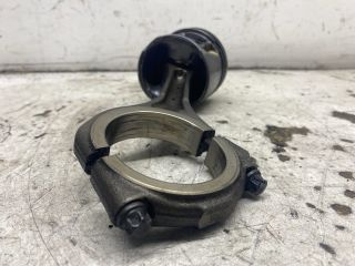 bontott AUDI A4 B6 Dugattyú és Hajtókar