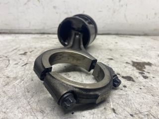 bontott AUDI A4 B6 Dugattyú és Hajtókar