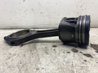 bontott AUDI A4 B6 Dugattyú és Hajtókar