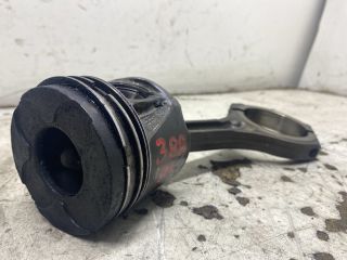 bontott AUDI A4 B6 Dugattyú és Hajtókar