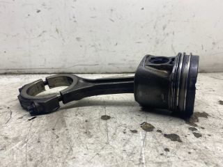 bontott AUDI A4 B6 Dugattyú és Hajtókar