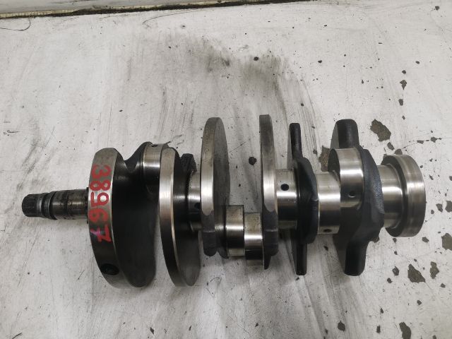 bontott AUDI A4 B6 Főtengely (Magában)