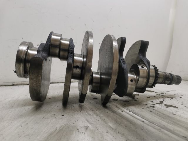 bontott AUDI A4 B6 Főtengely (Magában)