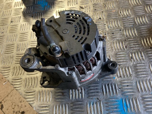 bontott AUDI A4 B6 Generátor