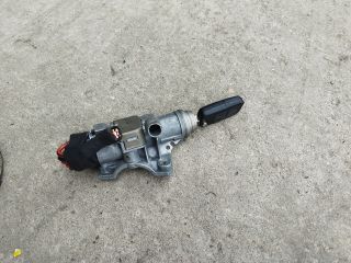 bontott AUDI A4 B6 Gyújtáskapcsoló Házzal