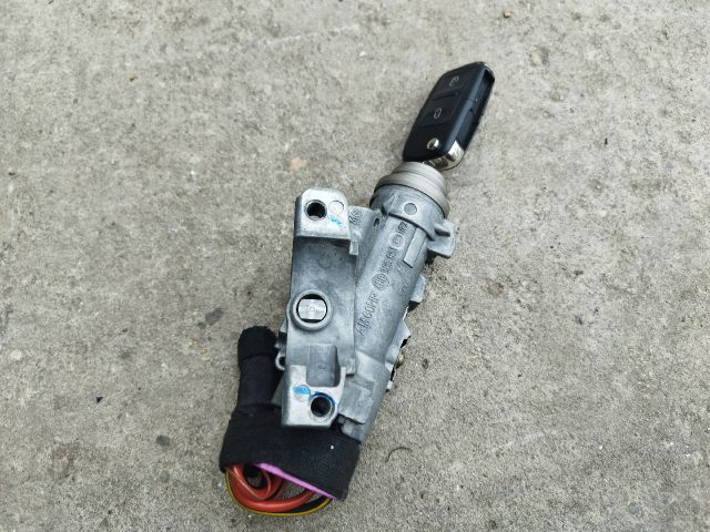 bontott AUDI A4 B6 Gyújtáskapcsoló Házzal