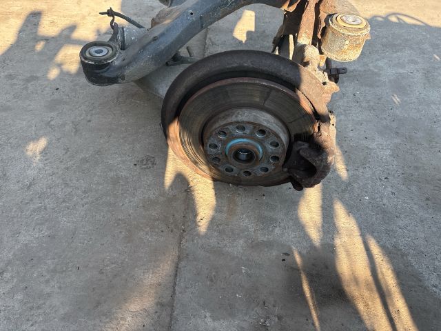 bontott AUDI A4 B6 Hátsó Híd (Tárcsafékes)