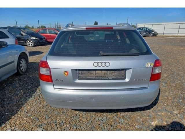 bontott AUDI A4 B6 Homlokfal (Üres lemez)