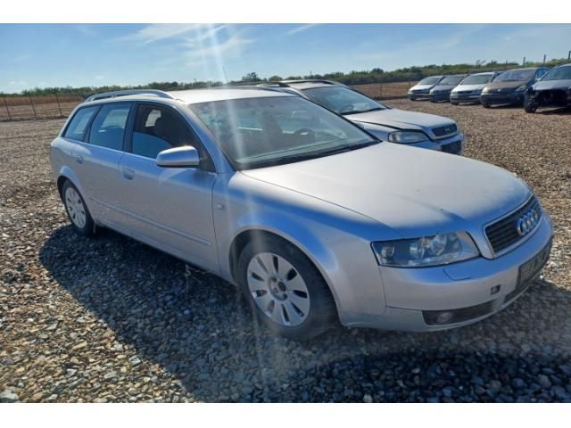 bontott AUDI A4 B6 Homlokfal (Üres lemez)