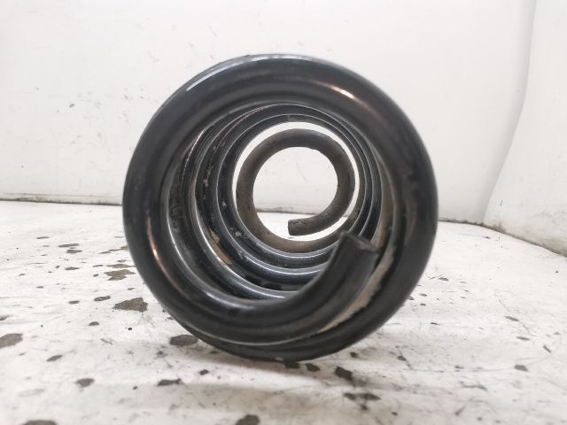 bontott AUDI A4 B6 Jobb első Rugó