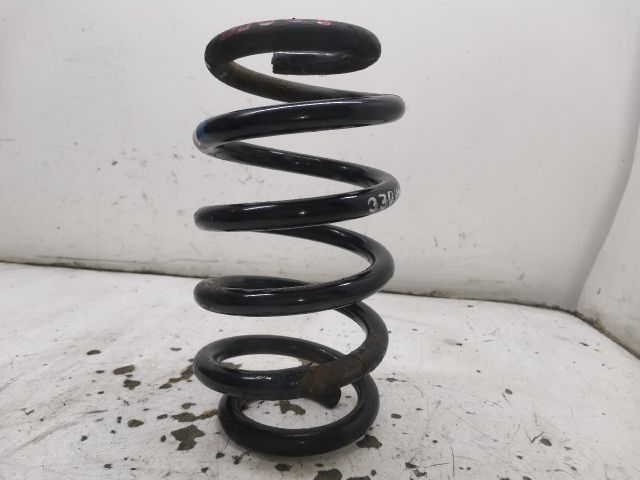 bontott AUDI A4 B6 Jobb első Rugó