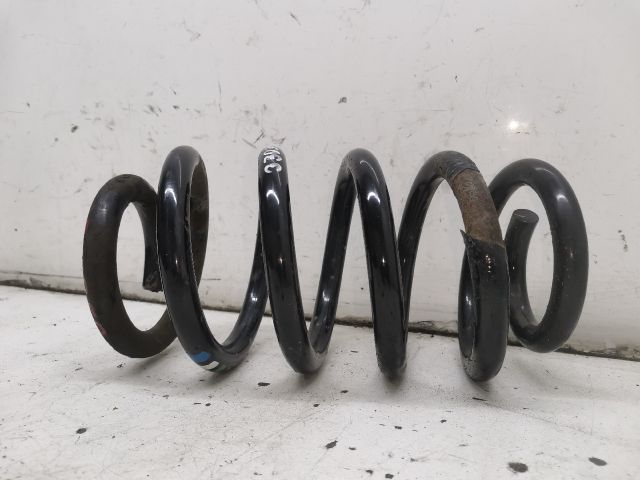 bontott AUDI A4 B6 Jobb első Rugó