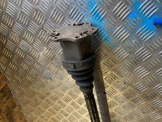 bontott AUDI A4 B6 Jobb Féltengely